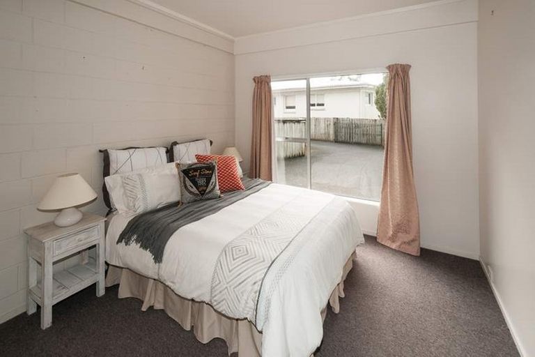 Photo of property in 9a Toroa Street, Torbay, Auckland, 0630