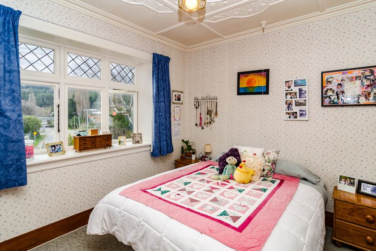 Photo of property in 152 Main South Road, Green Island, Dunedin, 9018