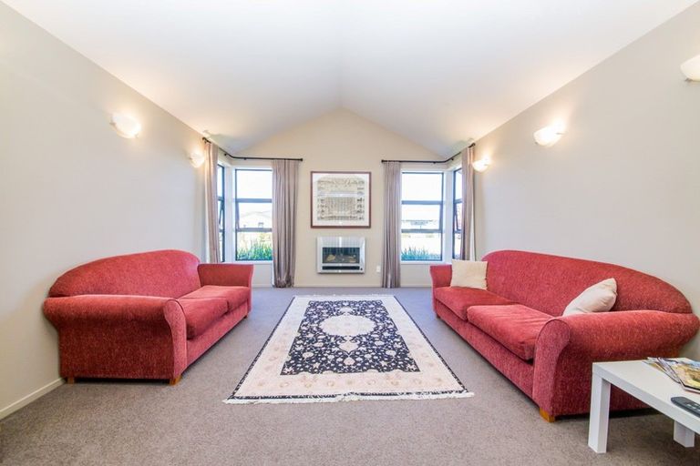 Photo of property in 2 Greenlea Place, Frimley, Hastings, 4120