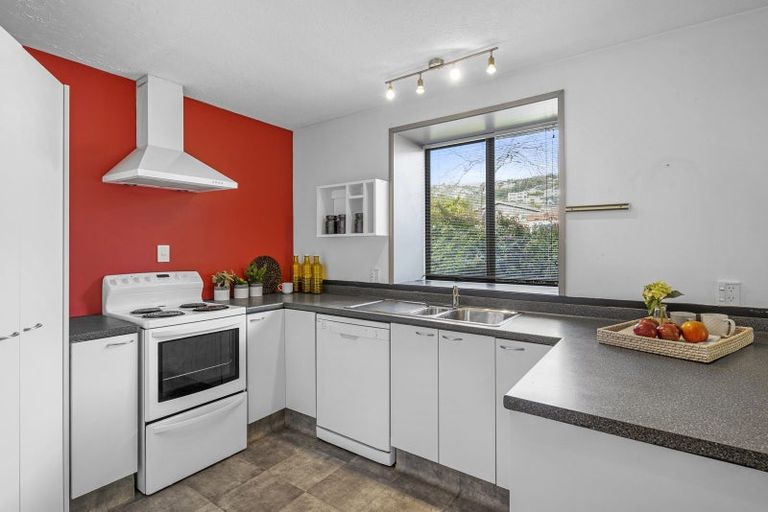 Photo of property in 2/7 Torvill And Dean Lane, Cashmere, Christchurch, 8022