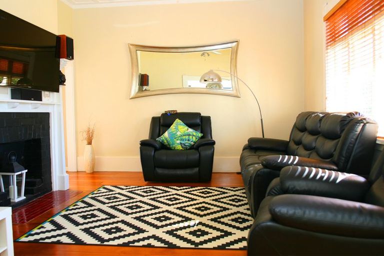 Photo of property in 84a Victoria Street, Pukekohe, 2120