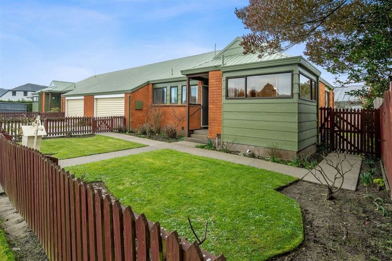 Photo of property in 1/49 Aylmer Street, Somerfield, Christchurch, 8024