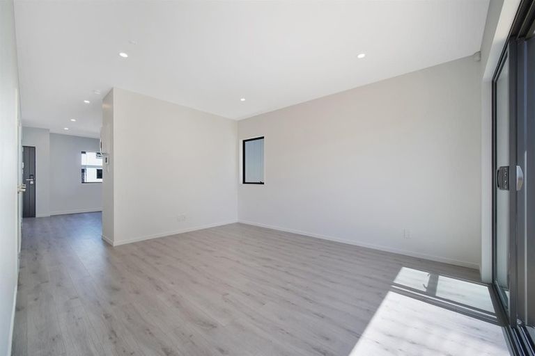 Photo of property in 163 Grove Road, Papakura, 2110