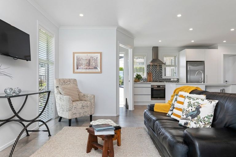 Photo of property in 209 Ballintoy Park Drive, Welcome Bay, Tauranga, 3175