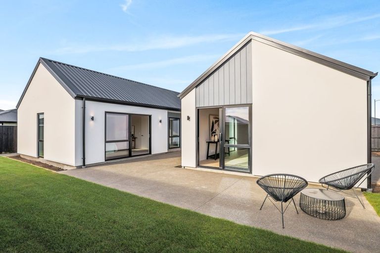 Photo of property in 15 Coney Place, Rolleston, 7614