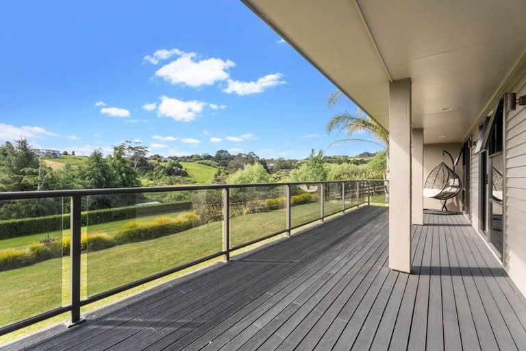 Photo of property in 14 Regis Lane, Flat Bush, Auckland, 2019