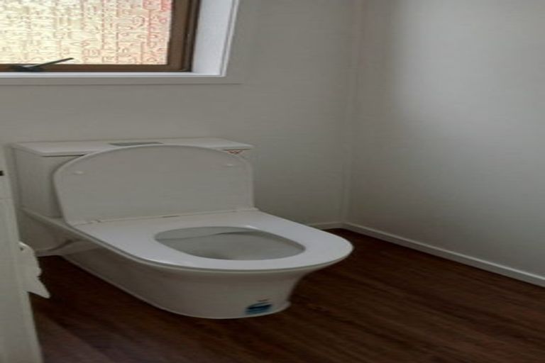 Photo of property in 2/47 Luton Avenue, Sunnyhills, Auckland, 2010