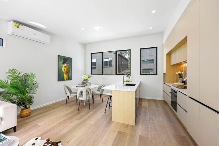 Photo of property in 40a Powrie Street, Glenfield, Auckland, 0629