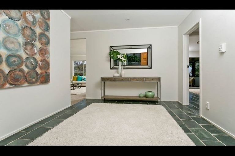 Photo of property in 13 Dunraven Place, Torbay, Auckland, 0630