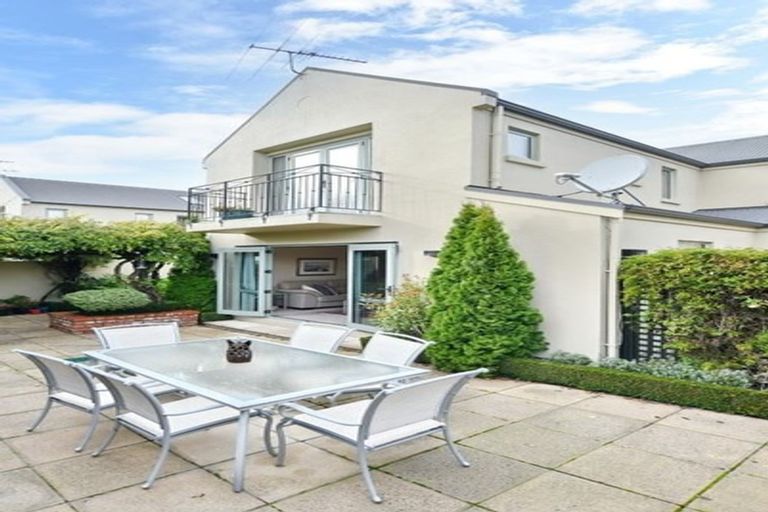 Photo of property in 3/104 Papanui Road, Merivale, Christchurch, 8014