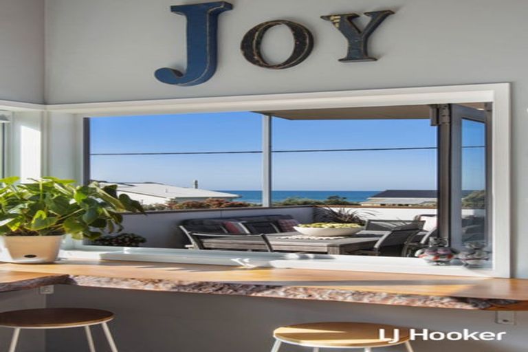 Photo of property in 16a Shaw Road, Waihi Beach, 3611