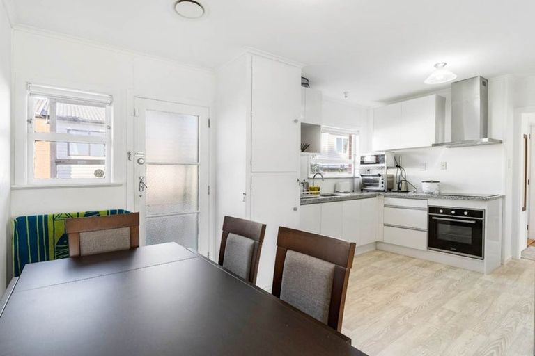 Photo of property in 6b Claymore Street, Manurewa, Auckland, 2102