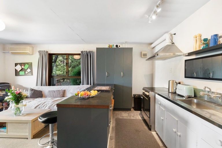 Photo of property in 279 Fernhill Road, Sunshine Bay, Queenstown, 9300