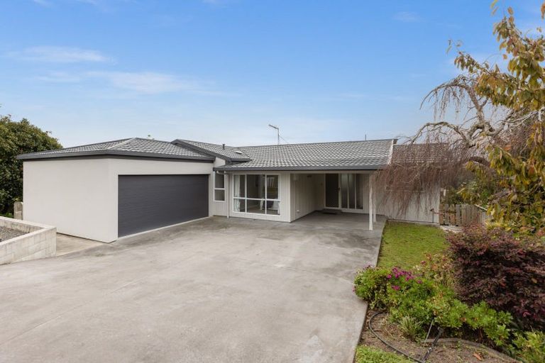 Photo of property in 29 Tauroa Road, Havelock North, 4130