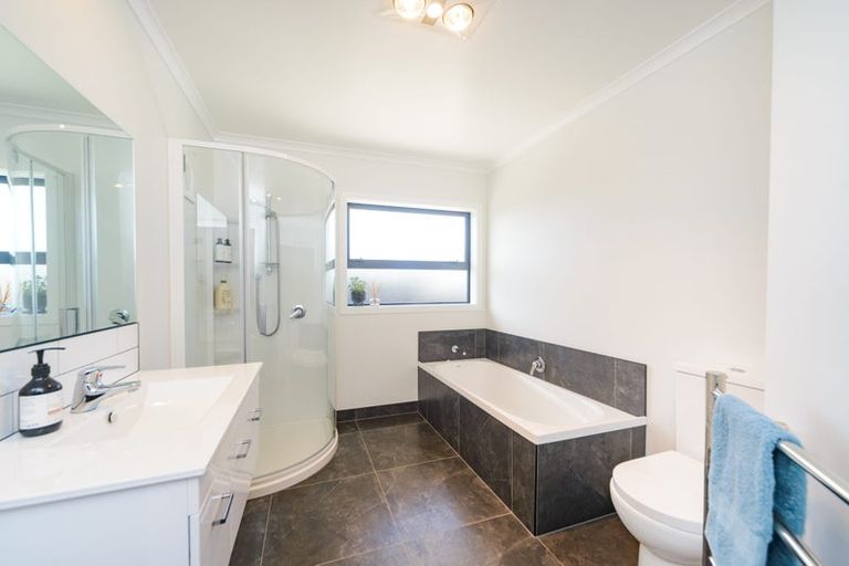 Photo of property in 8 Poplar Grove, Feilding, 4702