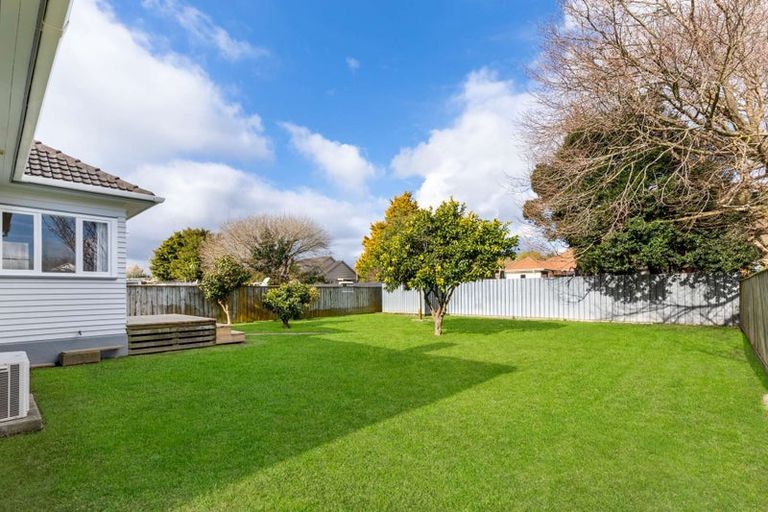 Photo of property in 23 Savage Crescent, West End, Palmerston North, 4412
