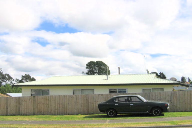 Photo of property in 7b Pokapu Place, Bethlehem, Tauranga, 3110