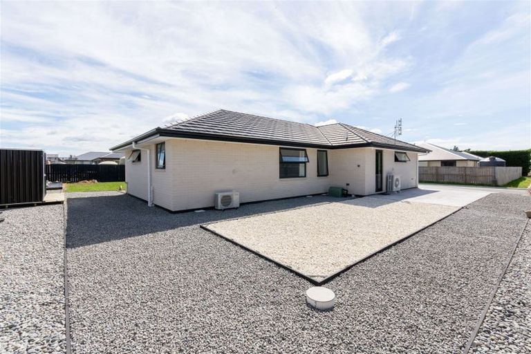 Photo of property in 52 Cross Street, Sefton, 7477