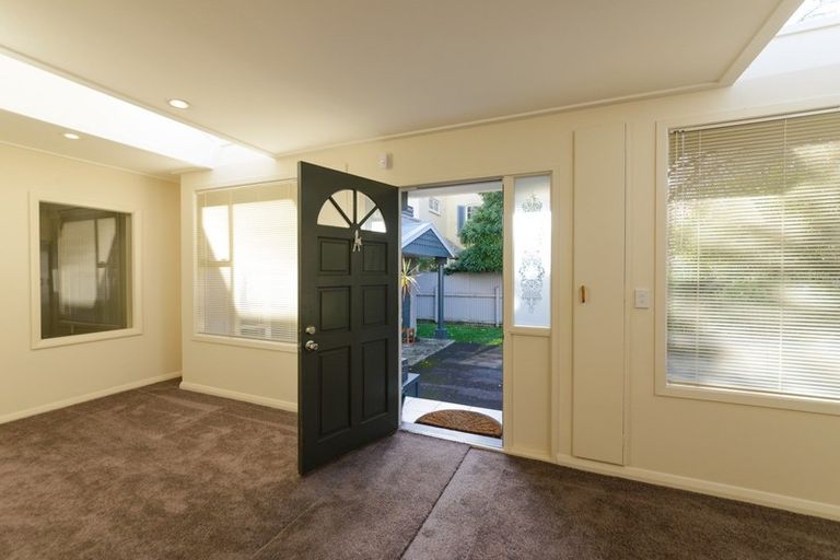 Photo of property in 184 Fitzherbert Avenue, West End, Palmerston North, 4410