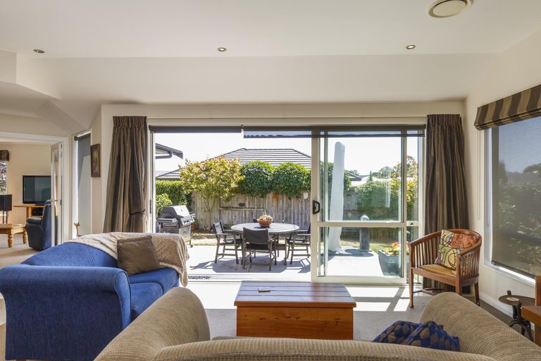 Photo of property in 4/341 College Street, West End, Palmerston North, 4410