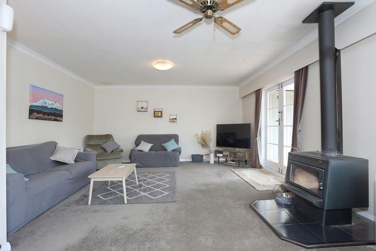 Photo of property in 8 Lambert Street, Marton, 4710