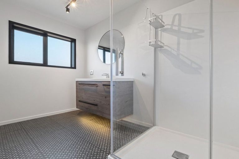 Photo of property in 47b Solomon Avenue, Redwood, Christchurch, 8051