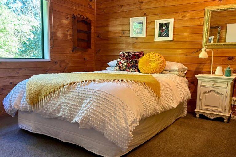 Photo of property in 185 Anzac Road, Waitakere, Auckland, 0816