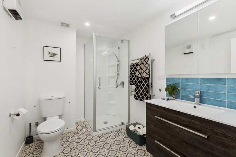 Photo of property in 3 Puketiro Avenue, Northland, Wellington, 6012