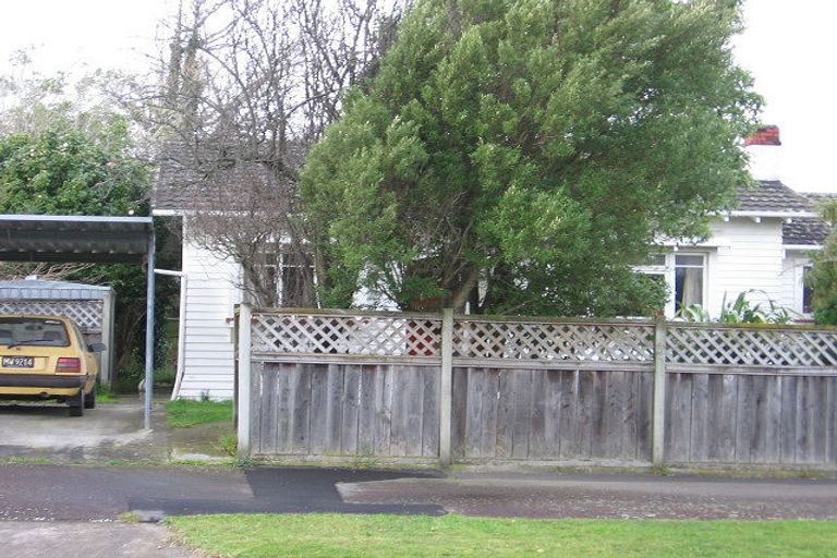 Photo of property in 9 Stewart Crescent, Hokowhitu, Palmerston North, 4410