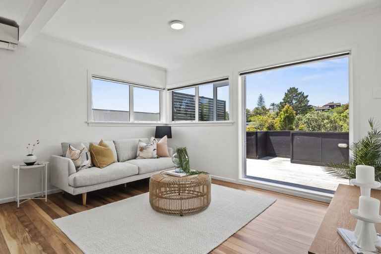 Photo of property in 42 Matipo Road, Mairangi Bay, Auckland, 0630