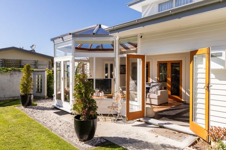 Photo of property in 117 Priestley Terrace, Bluff Hill, Napier, 4110