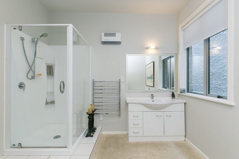 Photo of property in 65 Roxburgh Street, Mount Victoria, Wellington, 6011