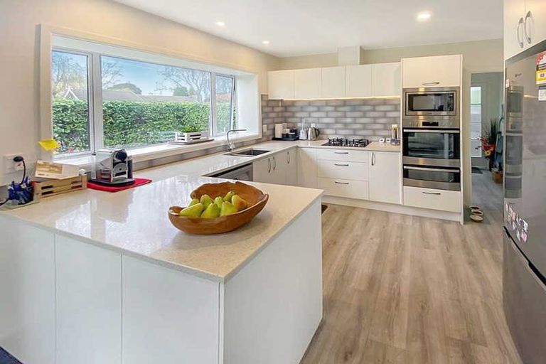 Photo of property in 3 Deepdale Street, Burnside, Christchurch, 8053