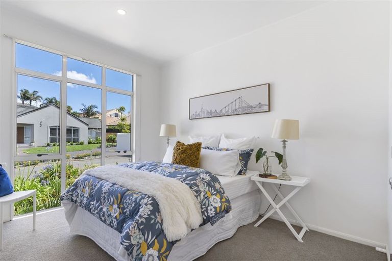 Photo of property in 5 Kentia Way, Somerville, Auckland, 2014