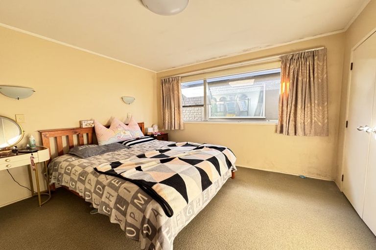 Photo of property in 18 Luton Avenue, Sunnyhills, Auckland, 2010