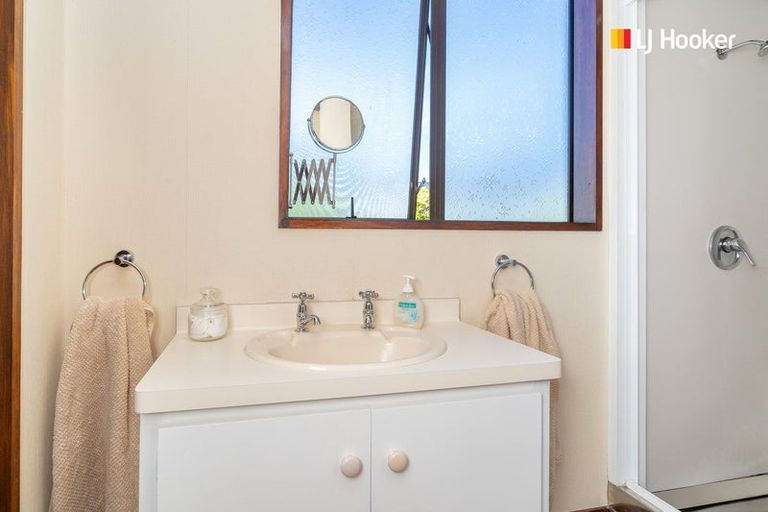 Photo of property in 51 Earls Road, Saint Clair, Dunedin, 9012