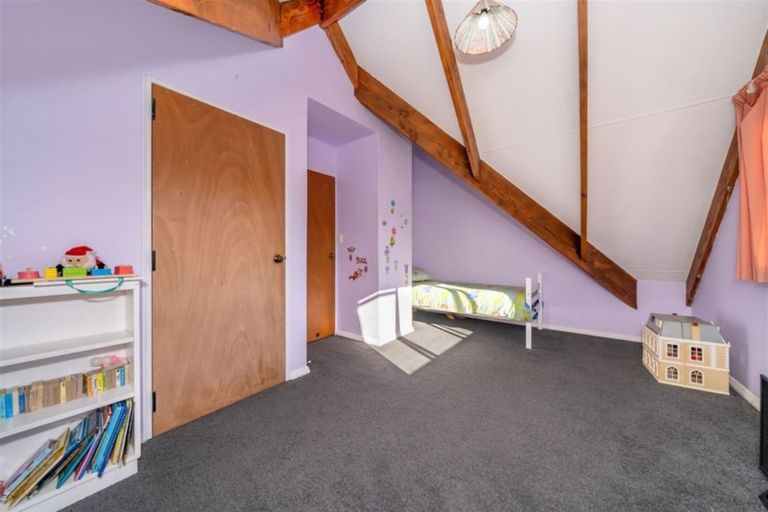 Photo of property in 93 Gemstone Drive, Birchville, Upper Hutt, 5018