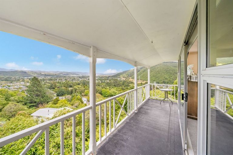 Photo of property in 9 Alleyne Court, Brown Owl, Upper Hutt, 5018