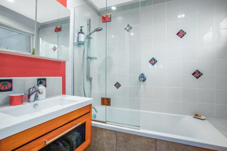 Photo of property in 19 Manly Street, Paraparaumu Beach, Paraparaumu, 5032