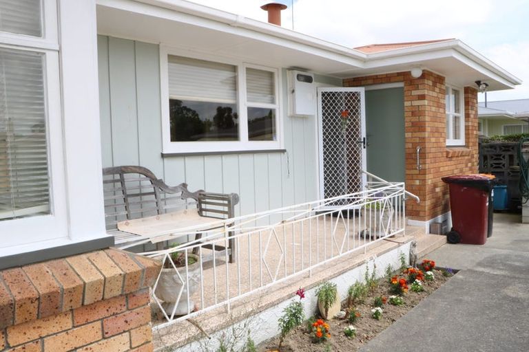 Photo of property in 21 Henare Street, West End, Palmerston North, 4412