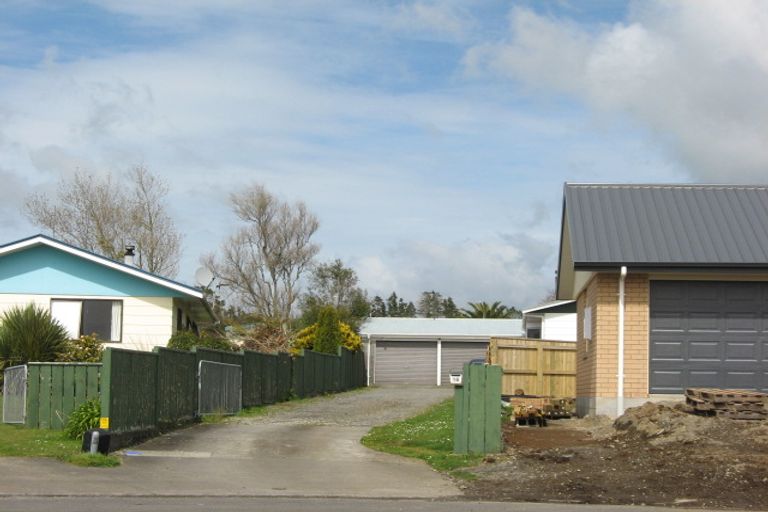 Photo of property in 15 Tawari Street, Inglewood, 4330