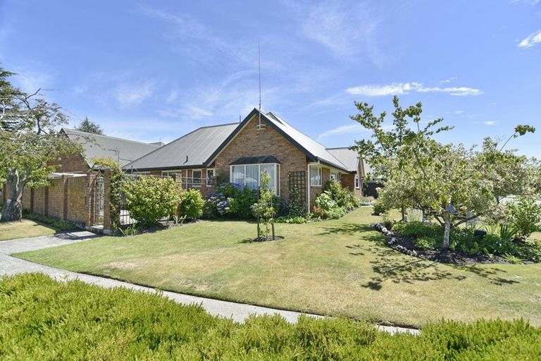 Photo of property in 20-22 Kingsbury Avenue, Rangiora, 7400