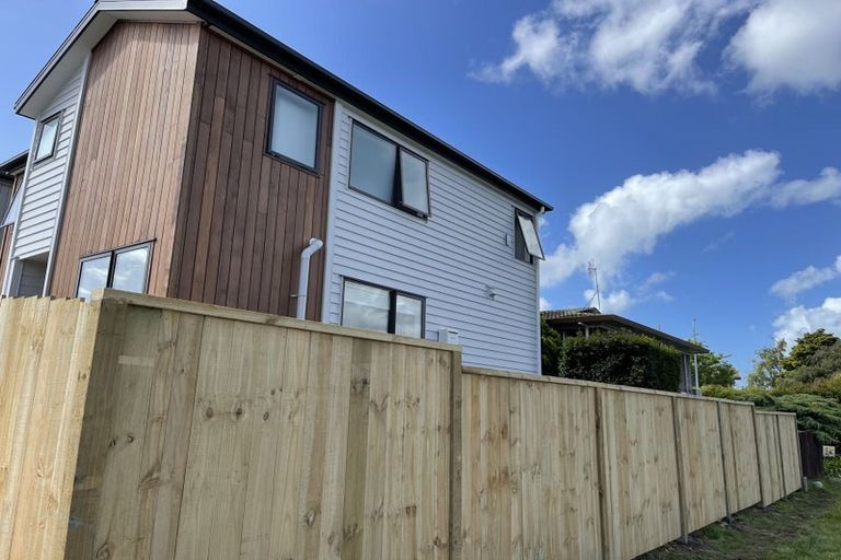 Photo of property in 49a Prince Regent Drive, Half Moon Bay, Auckland, 2012