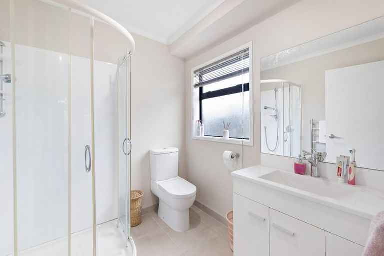 Photo of property in 2/456 Hibiscus Coast Highway, Orewa, 0931