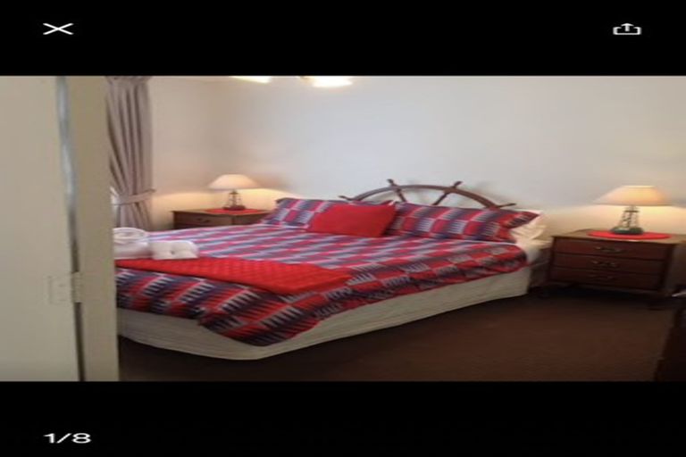 Photo of property in 11-19 Wellington Street, Picton, 7220