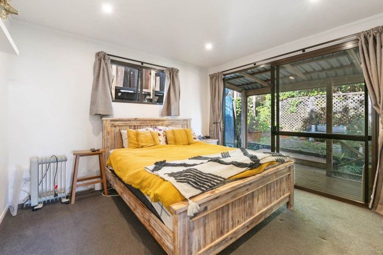 Photo of property in 183 Wade River Road, Wade Heads, Whangaparaoa, 0932