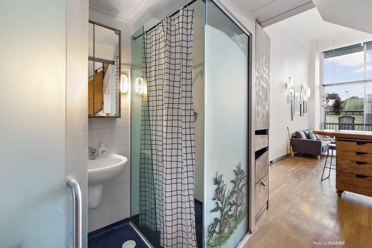 Photo of property in Qba Apartments, 1j/51 Webb Street, Mount Cook, Wellington, 6011