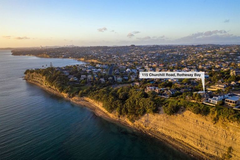Photo of property in 115 Churchill Road, Rothesay Bay, Auckland, 0630