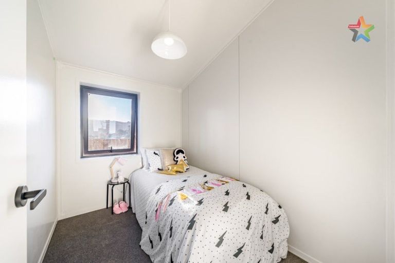 Photo of property in 18d Norana Road, Maoribank, Upper Hutt, 5018