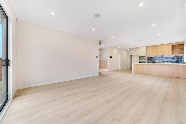 Photo of property in 16 Viv Green Place, Pokeno, 2402